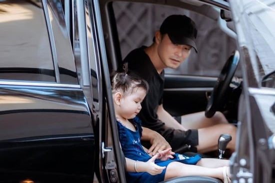 Ly hôn vợ đại gia hơn 9 tuổi, vỡ nợ 20 tỷ, nam diễn viên thay đổi hẳn 1 điều, cuộc sống ngày càng tốt lên