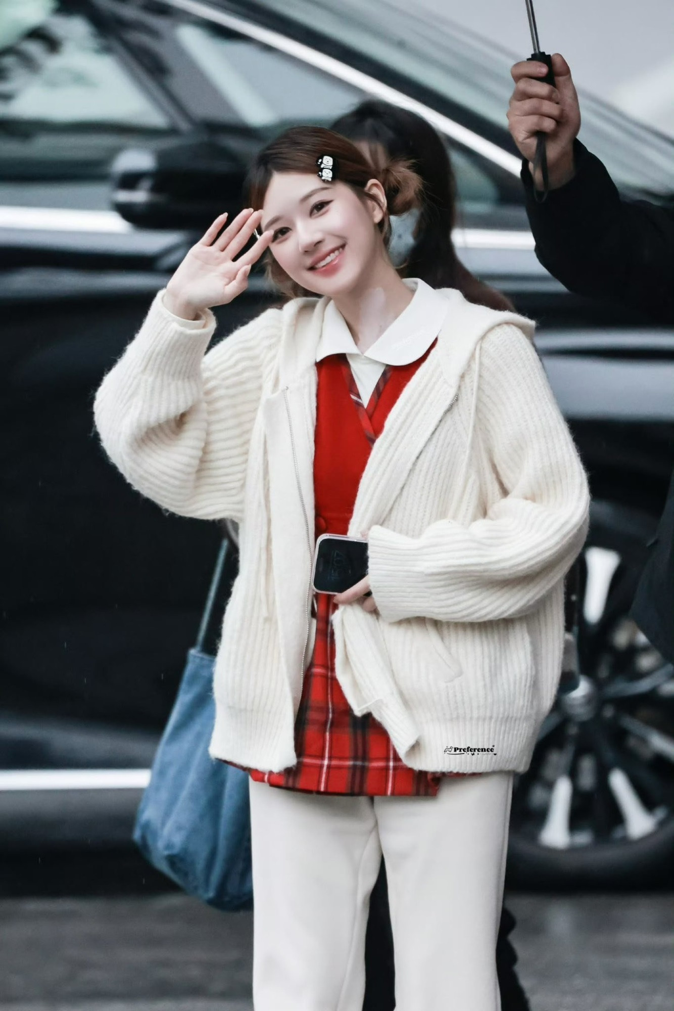 Triệu Lộ Tư 'gây sốt' khi tái hiện hình ảnh ngày bé của mình - Ảnh 2