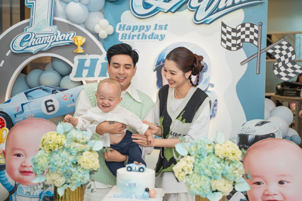 sao viet 11 2 vo chong ho quang hieu mung con trai tron 1 tuoi hinh anh 1