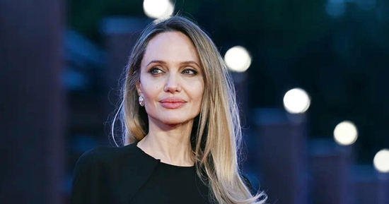 Angelina Jolie: Biểu tượng sắc đẹp và bản lĩnh của Hollywood cùng câu chuyện vết sẹo sau phẫu thuật