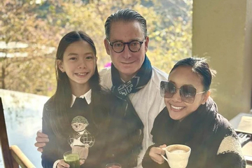 Chồng Tây của Đoan Trang đón tuổi mới bên vợ con