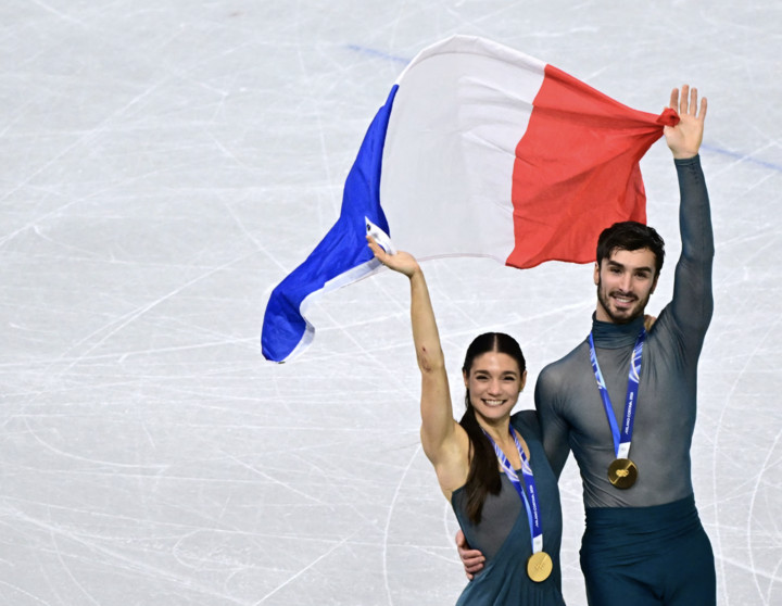 Cặp đôi Pháp dính vào lùm xùm liên quan đến bạn trai và bạn diễn cũ. (Nguồn: The Guardian)