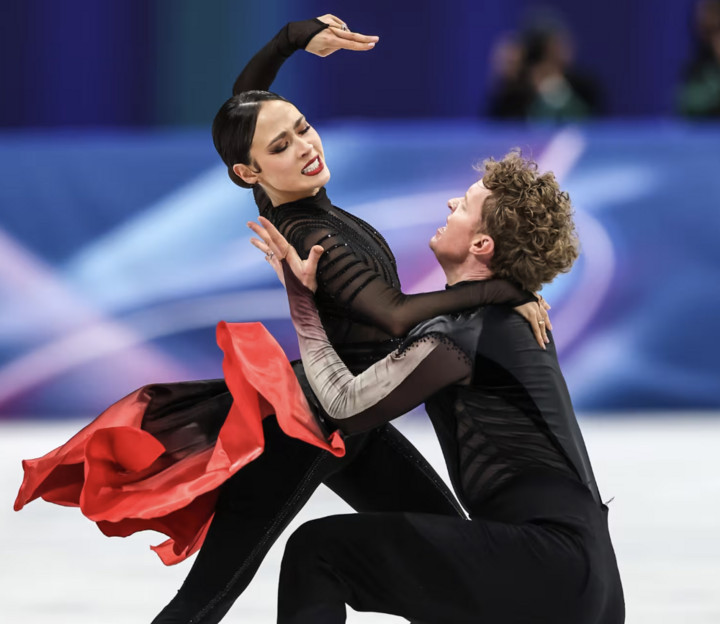 Cặp đôi Madison Chock và Evan Bates của đội tuyển Mỹ. (Nguồn: NBC)