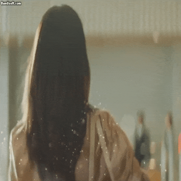 Thiên sứ ở đâu lưu lạc nhân gian vậy trời: Đẹp không gì tả nổi, giọt nước mắt cũng như kim cương châu báu