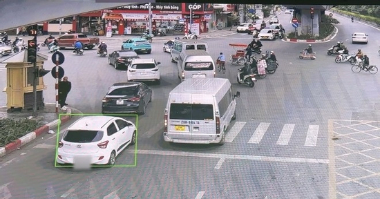 Camera AI ghi nhận 2.162 lượt ô tô, xe máy vi phạm ở Hà Nội