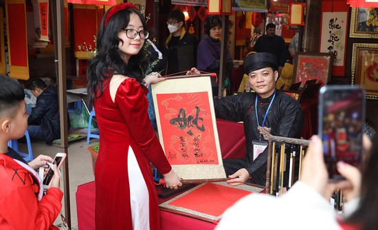 Miền Bắc chuyển mưa từ đêm Giao thừa, không khí lạnh tràn về đúng mùng 1 Tết