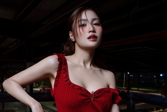 'Ngọc nữ màn ảnh' tuổi Ngọ nổi đình đám, U40 giàu có nhưng vẫn độc thân