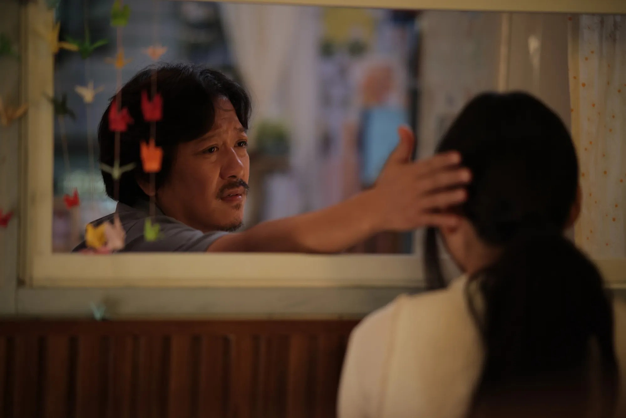 phim nha ba toi mot phong phan c