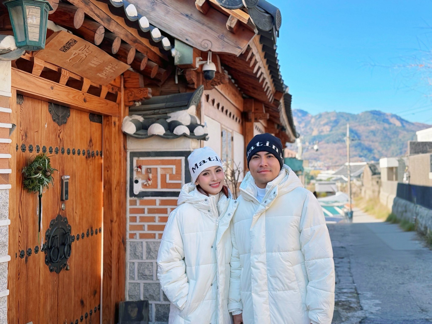 Ảnh cưới của MC Huyền Trang với cầu thủ Đức Huy - Ảnh 4.