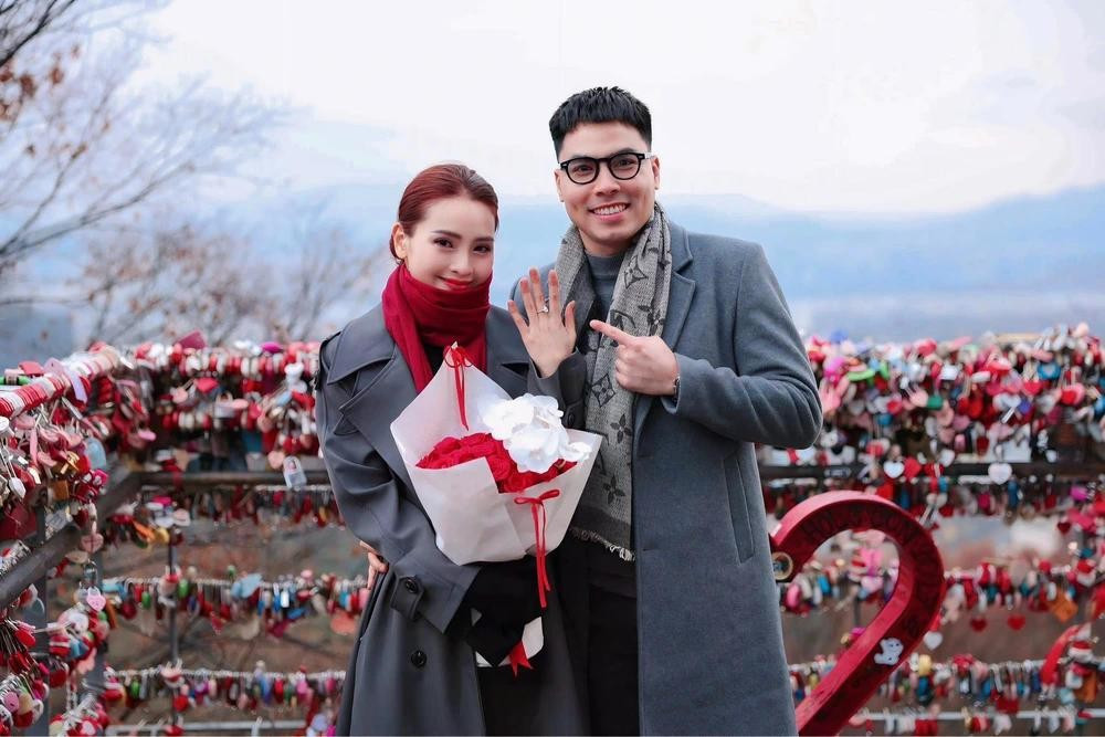 Ảnh cưới của MC Huyền Trang với cầu thủ Đức Huy - Ảnh 3.