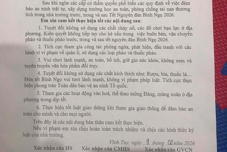 Bảng dặn dò học sinh tiểu học ở Hà Nội gây tranh cãi: 'Hết Tết Nguyên đán có phải cam kết nữa không?'