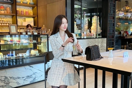 Diện đồ Mùng 1 Tết: Cứ mặc là đẹp, cứ lên đồ là sang!