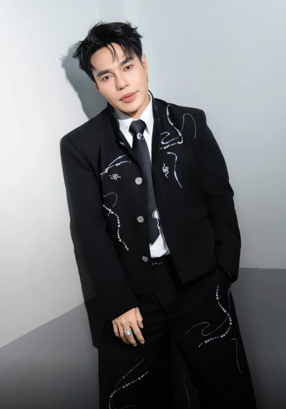 Lê Dương Bảo Lâm bị té đập đầu, có dấu hiệu bị đột quỵ - Ảnh 1