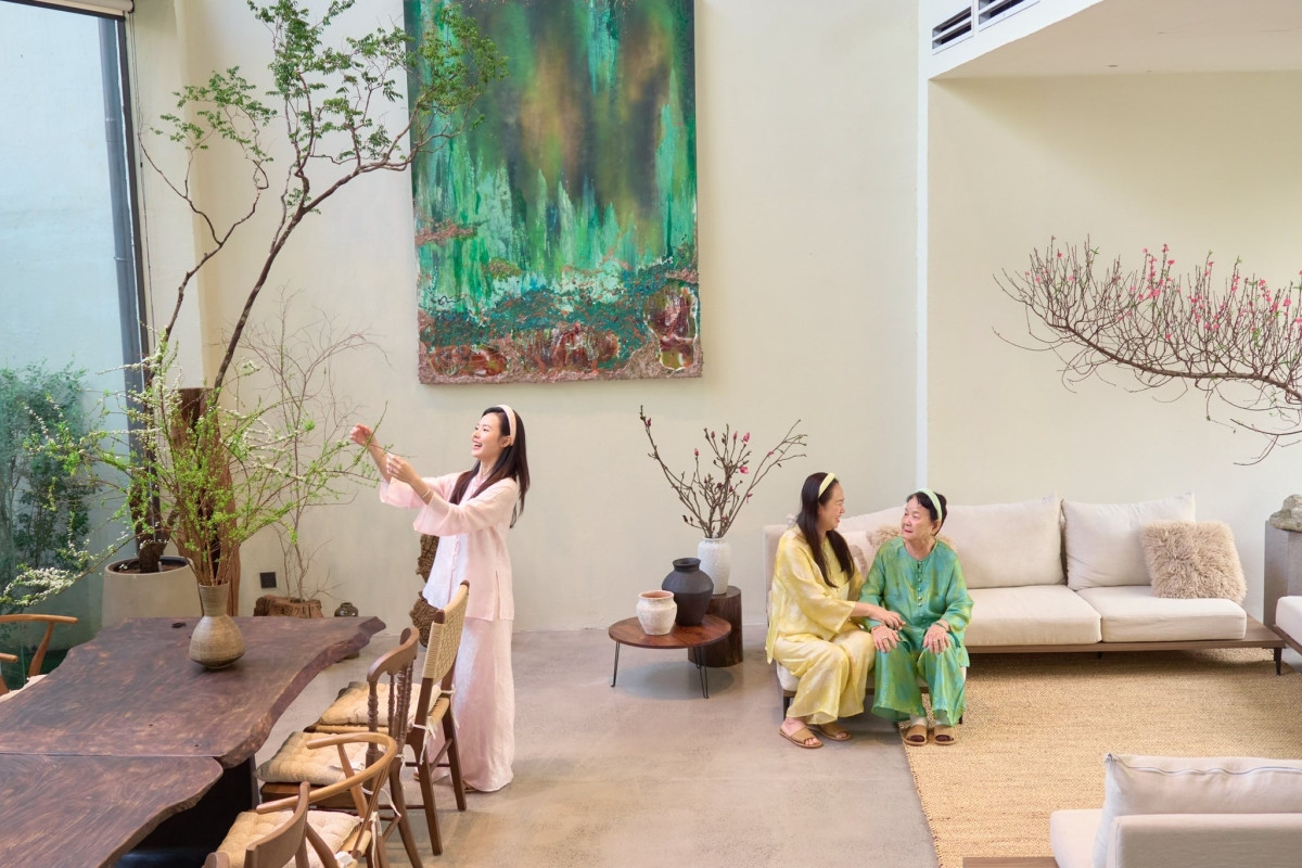 Biệt thự ngập hoa đón Tết của Midu - Ảnh 5.