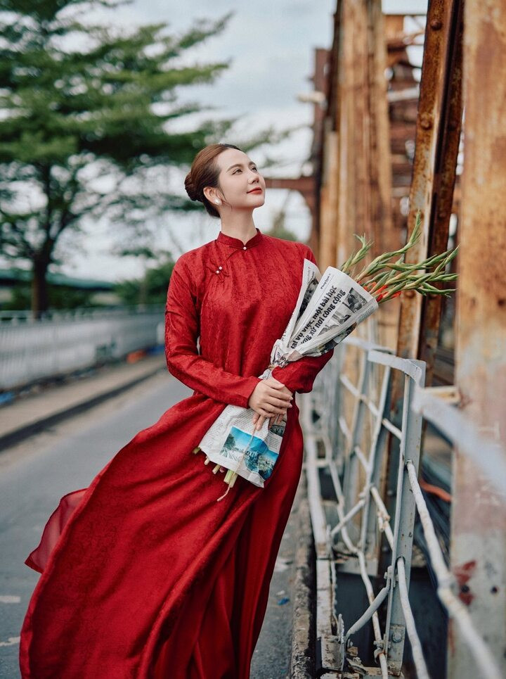 Huyền Lizzie đặc biệt yêu không khí Tết ở Hà Nội.