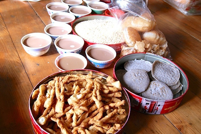 Mâm cỗ Tết Bhutan với các món đặc trưng. (Ảnh: Bhutantours)