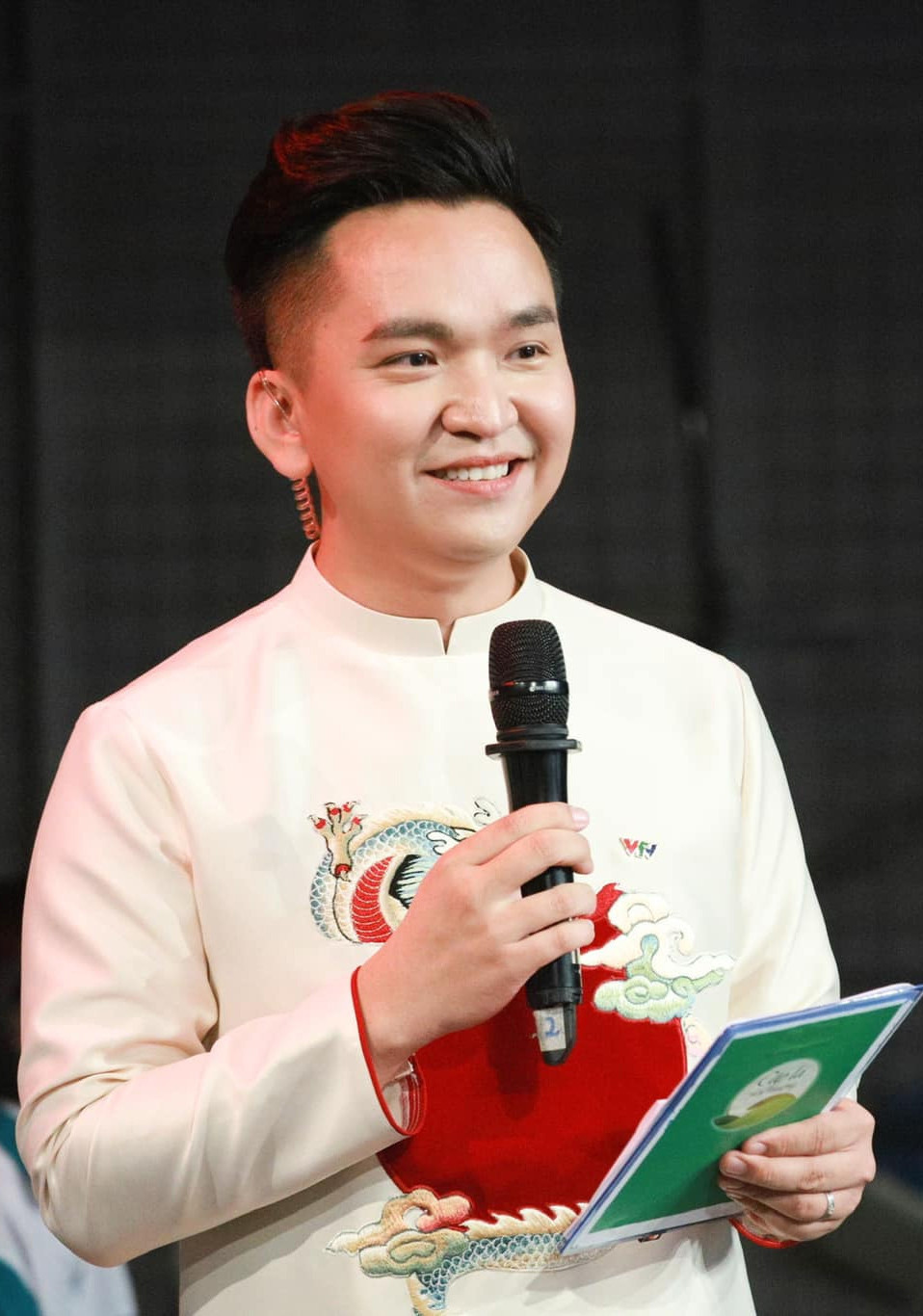 Nam BTV có cái tên đặc biệt nhất VTV: Từng chiến đấu với ung thư, chọn sống chậm, hạnh phúc bình yên - Ảnh 1.