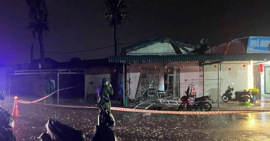 Vụ nổ khiến 10 người bị thương ở Thanh Hóa: Đối tượng nghi vấn là em rể chủ nhà