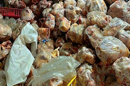 Phát hiện 10 tấn thịt gà không nguồn gốc, xuất xứ trong kho lạnh ở Nha Trang