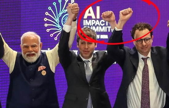 Khoảnh khắc hai sếp lớn AI từ chối nắm tay nhau 'gây bão'