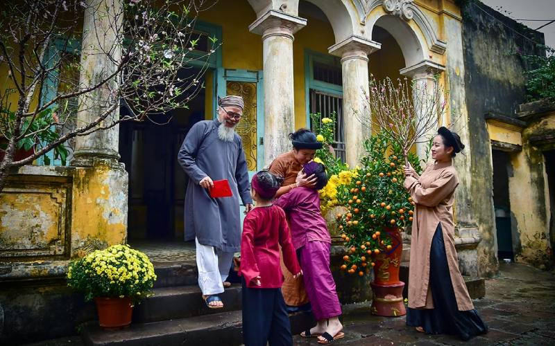 Vì sao nhiều gen Z không thích đi thăm họ hàng dịp Tết? Khi kỳ nghỉ trở thành 'bài kiểm tra' tâm lý đầu năm - Ảnh 1.
