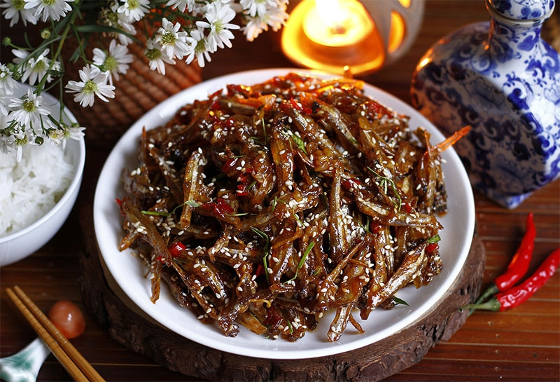 Món cá khô Hoài Linh yêu thích: Đặc sản Việt đơn giản mà ngon năm 2026 - Ảnh 2.