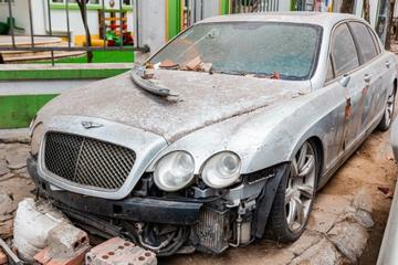 Xe siêu sang Bentley giá 20 tỷ bỏ hoang trên vỉa hè Hà Nội hơn 11 năm