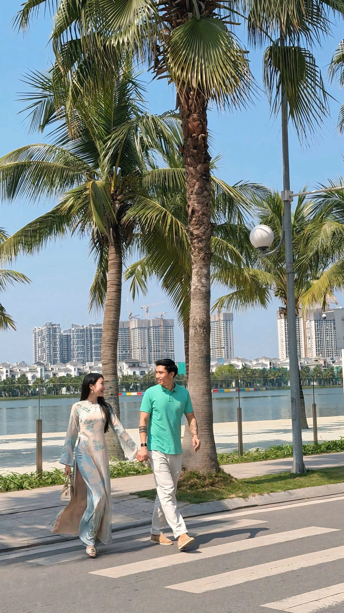 Doãn Hải My và Đoàn Văn Hậu nổi bật trong bộ ảnh du xuân 2026 - Ảnh 4.