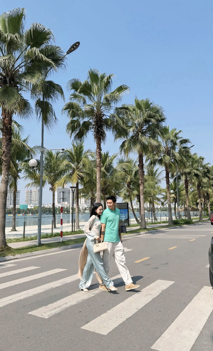 Doãn Hải My và Đoàn Văn Hậu nổi bật trong bộ ảnh du xuân 2026 - Ảnh 5.