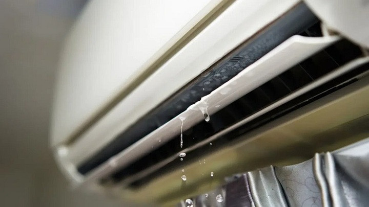 Tại sao điều hòa chảy nước?