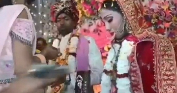 Cô dâu bị người yêu cũ bắn trọng thương ngay trên sân khấu lễ cưới