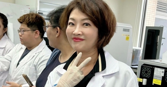 MC nổi tiếng vừa qua đời vì ung thư