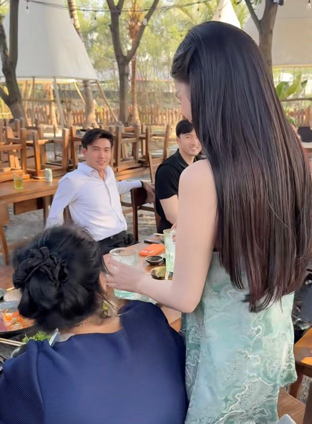 Nam diễn viên Quốc Trường bất ngờ dành cho Ngọc Trinh một câu cực tình cảm - Ảnh 3.