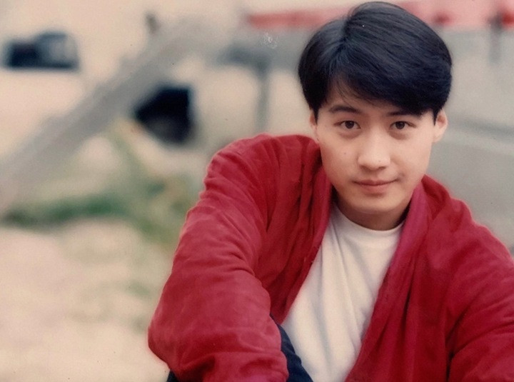 Lê Minh được ví là “vương tử” vì sở hữu giọng hát mê đắm lòng người cùng ngoại hình hoàn hảo.