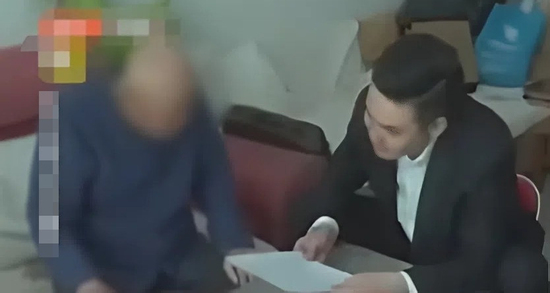 Cụ ông 93 tuổi để lại hàng chục tỷ đồng và 5 căn hộ cho hàng xóm