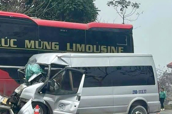 Hai xe khách va chạm ở Lạng Sơn, 1 người tử vong