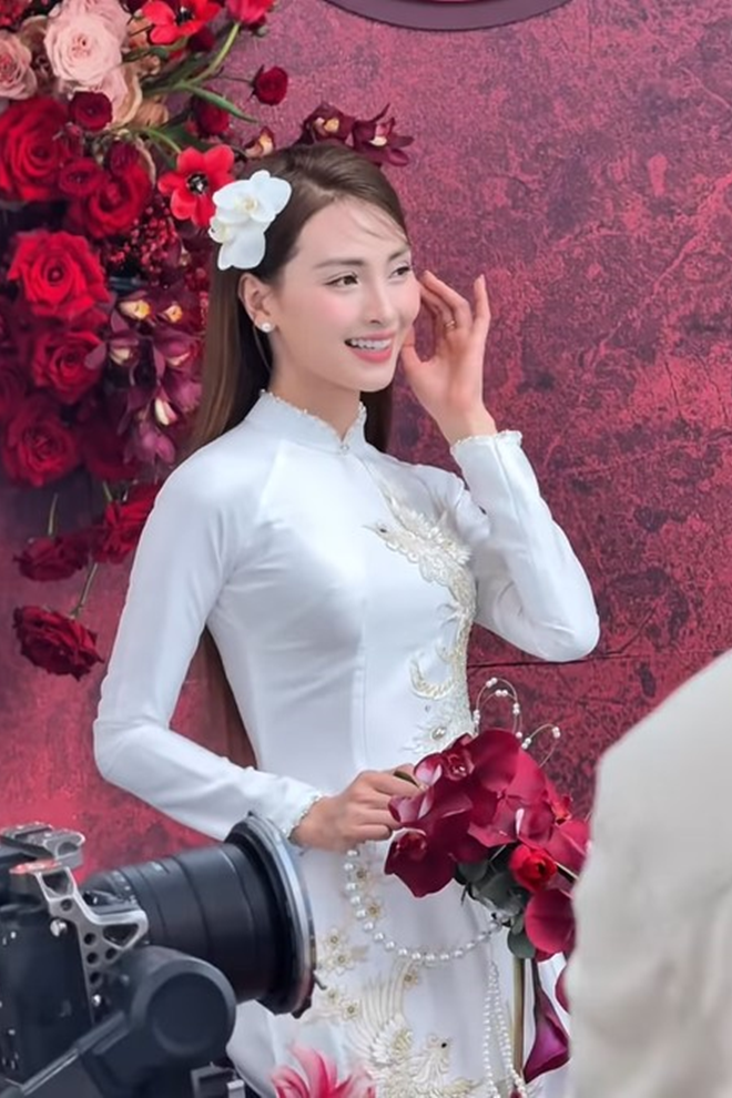 huyen trang 02 774.png