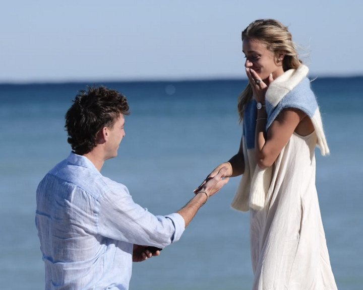 Grayson Goldin và Hannah Blatt đã chính thức bước sang chương mới khi thông báo đính hôn. (Nguồn: @hannahblatt/Instagram)