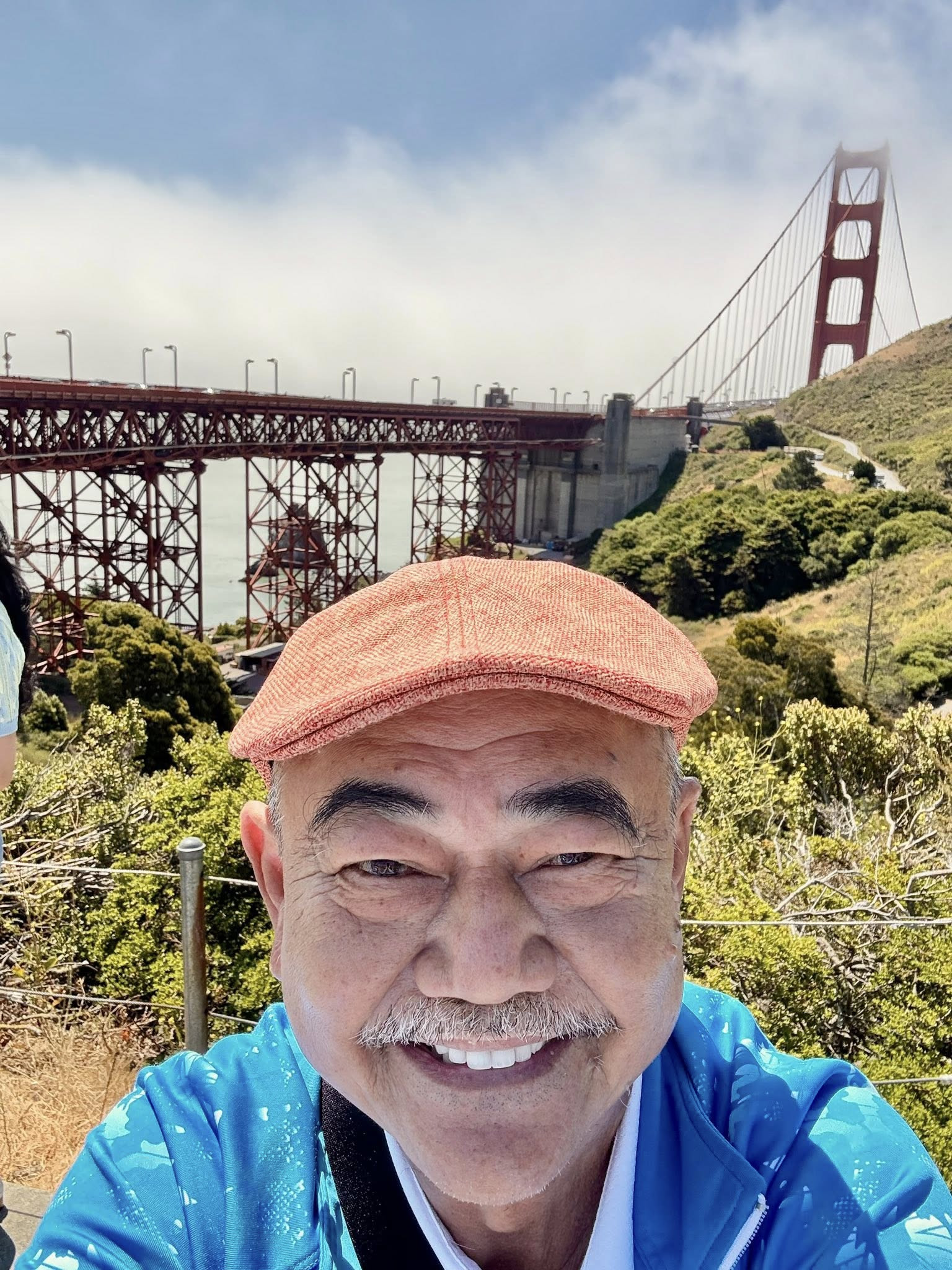 Nam NSND U70 vừa được bạn gái kém 36 tuổi cầu hôn ở Huế là ai? - Ảnh 9.