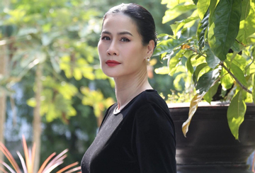 Thân Thúy Hà được săn đón sau phim 700 tỷ, U50 vẫn lẻ bóng