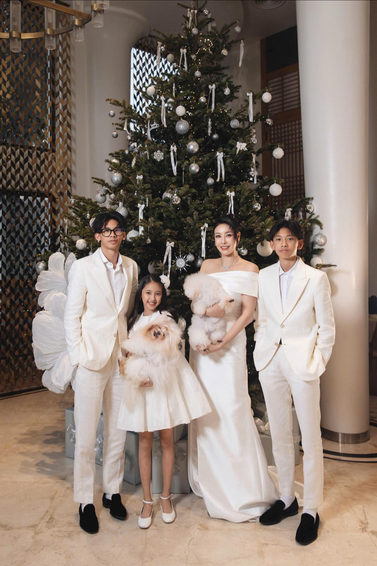 Con trai Hà Kiều Anh 13 tuổi đã rời gia đình đi du học, giờ ra sao? - Ảnh 7.