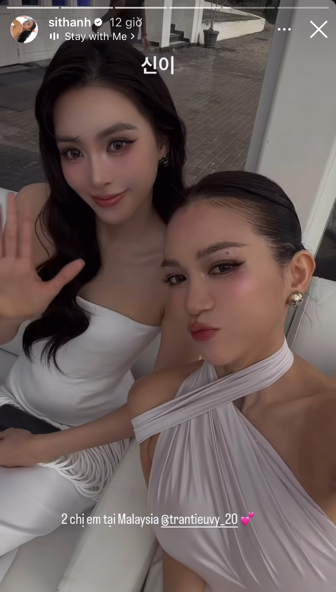 Gây tranh cãi vì tham gia sự kiện có logo app cá cược, Hoa hậu Tiểu Vy xin lỗi- Ảnh 5.