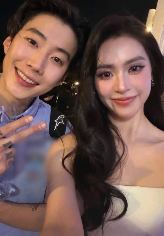 Gây tranh cãi vì tham gia sự kiện có logo app cá cược, Hoa hậu Tiểu Vy xin lỗi- Ảnh 3.