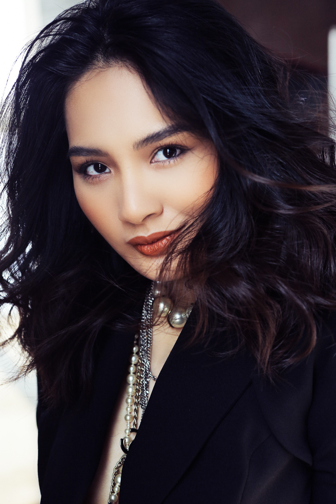 View - Hoa hậu đẹp nhất châu Á: Hôn nhân yên ấm, viên mãn ở tuổi U40