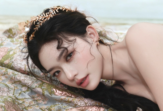 Nửa cuối tháng Chạp năm Ất Tỵ, 3 con giáp may mắn được ơn trên ban phước, càng làm càng giàu