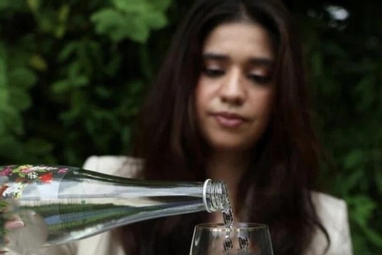 Rượu vang không còn là 'chuẩn giàu': Đồ uống xa xỉ mới của giới thượng lưu khiến cả thế giới ngạc nhiên