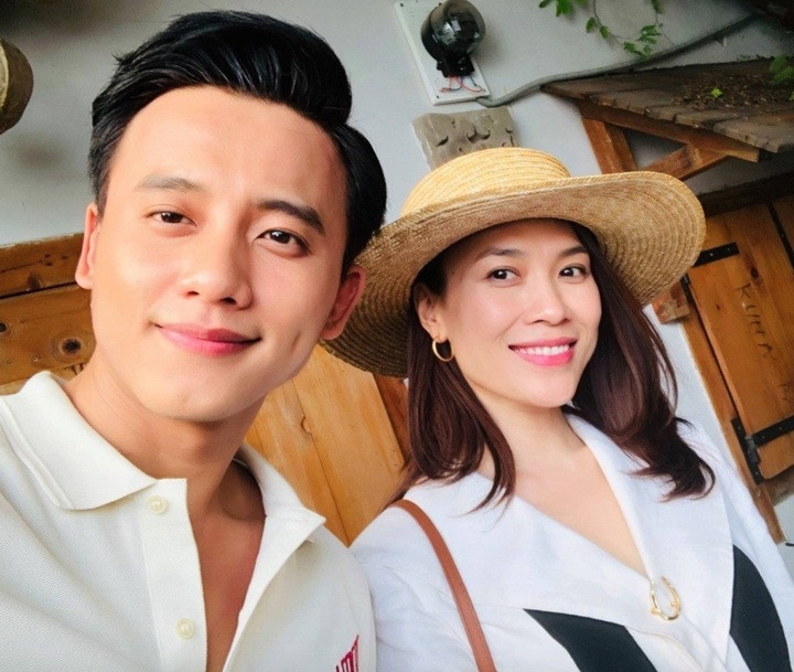 9 Năm Sát Cánh Bên Nhau Của Mỹ Tâm Và Mai Tài Phến Dù Có Nhiều Đồn Đoán Về Chuyện Tình Cảm, Họ Không Luôn Nói Xem Nhau Như Bạn Bè, Có Thể Chia Sẻ Mọi Niềm Vui, Nỗi Buồn Trong Cuộc Sống.