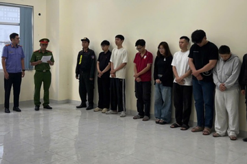 Bắt giữ 'trùm' bán thuốc lá điện tử ở TPHCM, hé lộ căn phòng bí mật