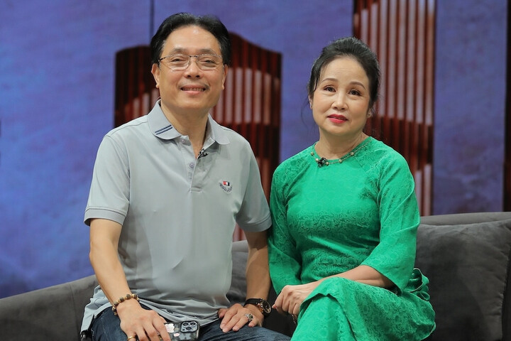 Nữ Nsnd Quen Mặt Phim Giờ Vàng Vtv, Ngoài Đời Là Đại Tá Quân Đội Vợ Chồng Nsnd Ngọc Thư Trong Chương Trình