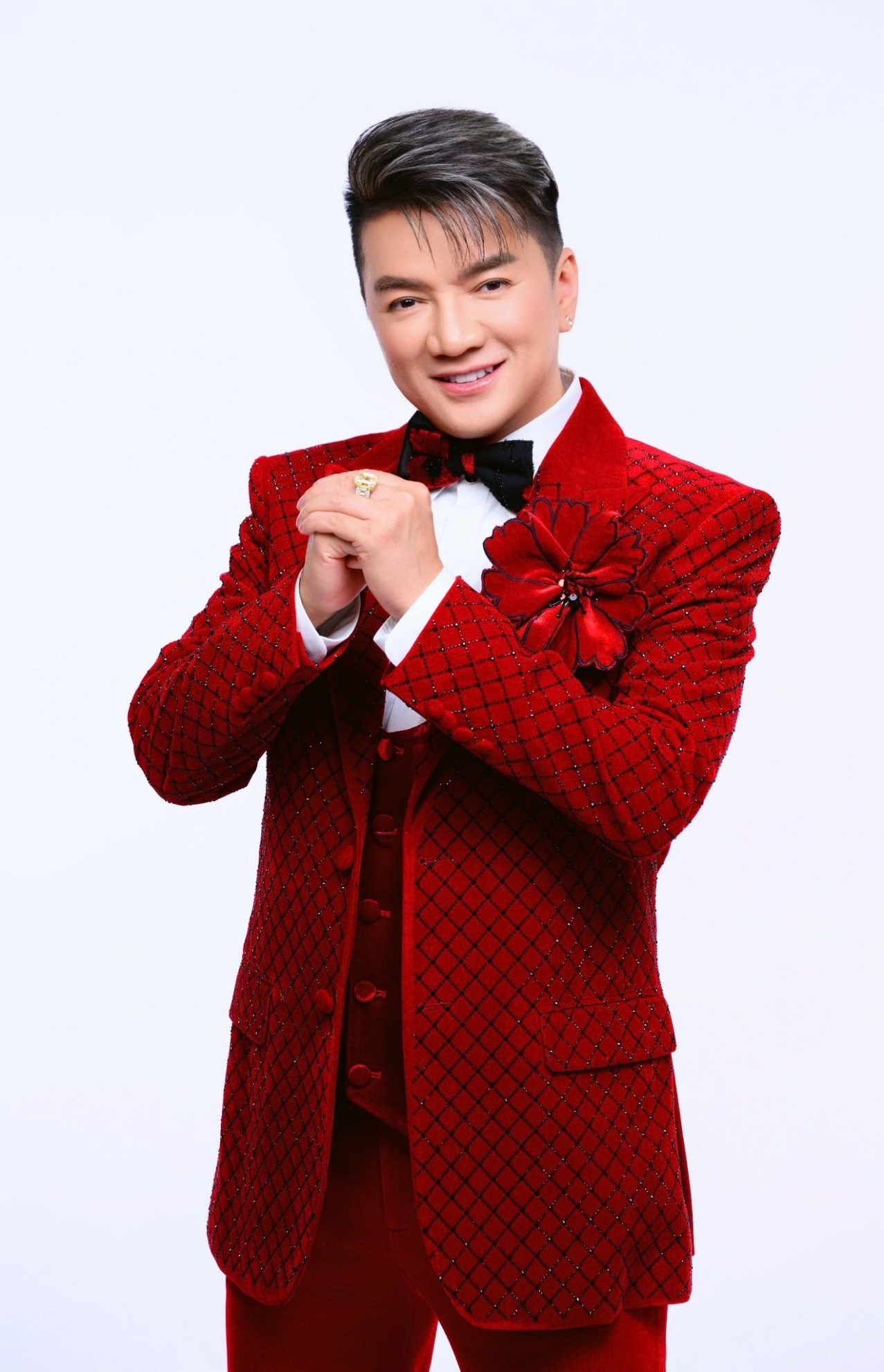 Ca Sĩ Đàm Vĩnh Hưng Tìm Bình Yên Sau Biến Cố, Mở Quán Bán Cà Phê Ở Tuổi 55 Batch 614372134 3499338856909230.Jpg